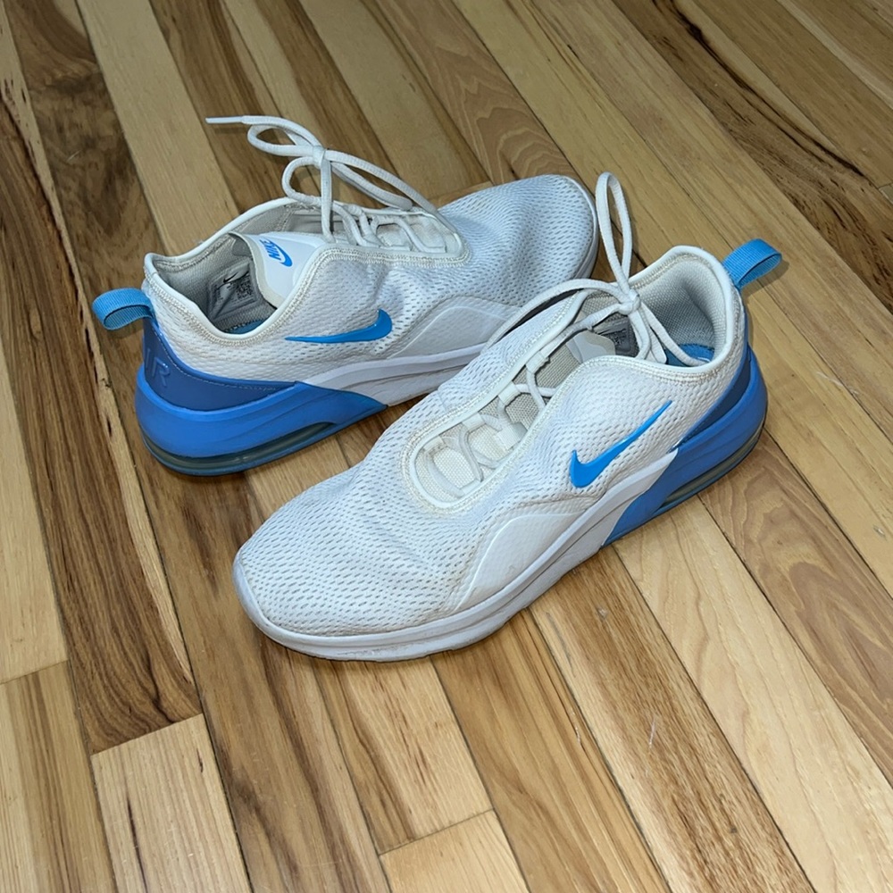 Men’s Nike shoes